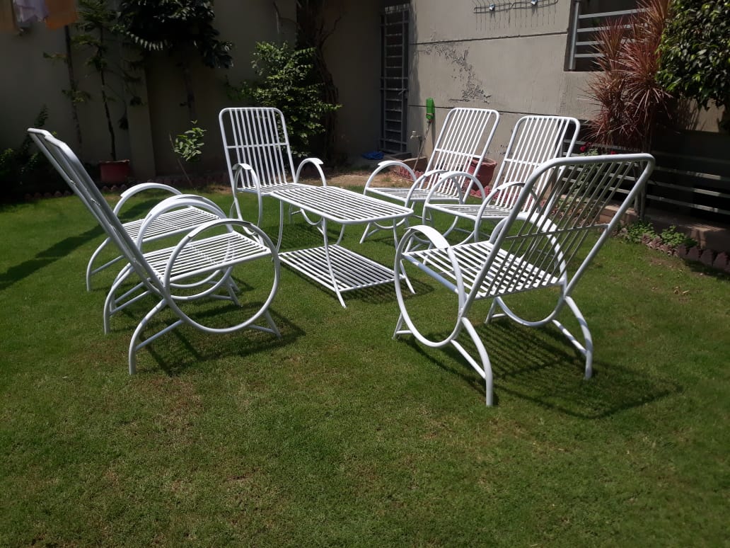 White Metal Garden Lounge Set